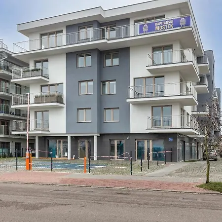 Kapitanski Mostek By Renters